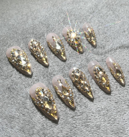 Cleopatra-Mignonne Studio's high quality handmade press on nails